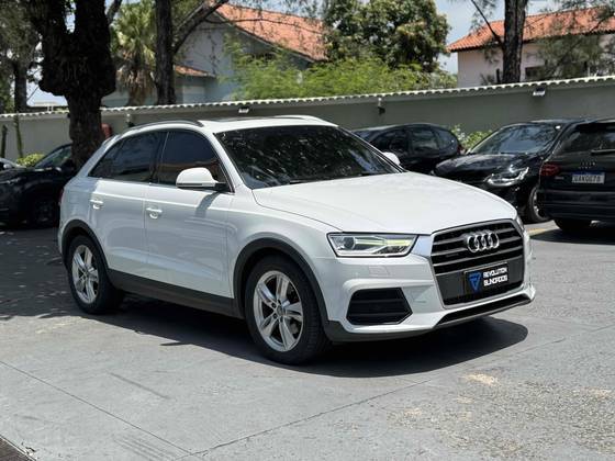 AUDI Q3 2.0 TFSI AMBIENTE QUATTRO 4P GASOLINA S TRONIC